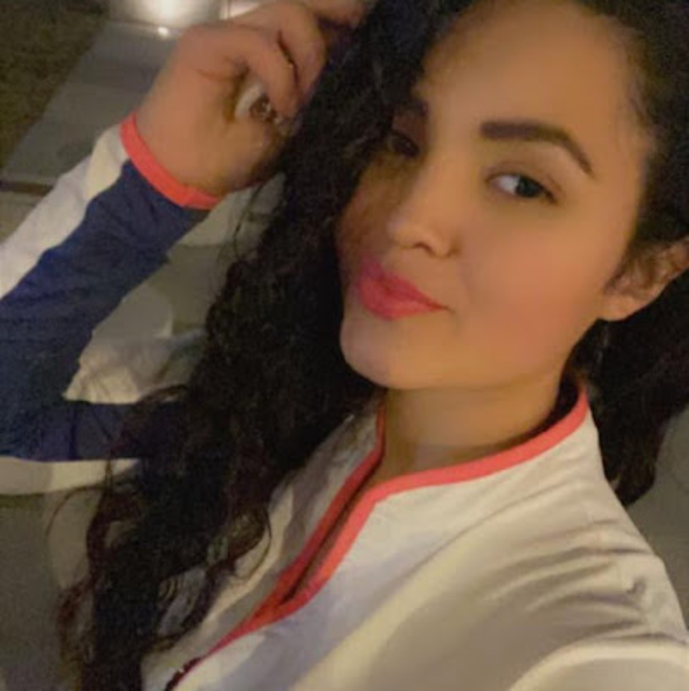 Meet your Posher, Alejandra